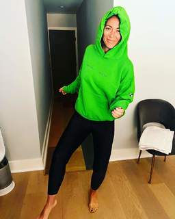 Brooke Baldwin feet photo thumbnail