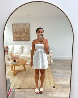Brooke Blurton feet photo 9