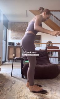 Brooke Blurton feet photo 17
