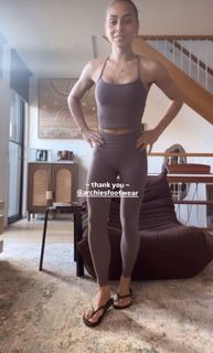Brooke Blurton feet photo 16