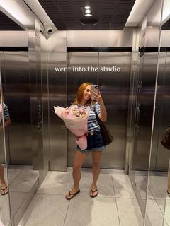 Brooke Blurton feet photo 19