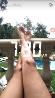 Brooke Burke feet photo thumbnail