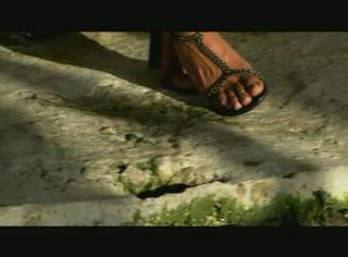 Brooke Burke feet photo thumbnail