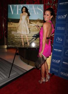 Brooke Burke feet photo thumbnail