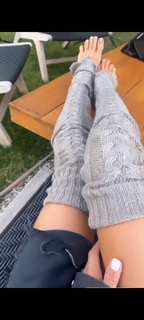 Brooke Burke feet photo thumbnail