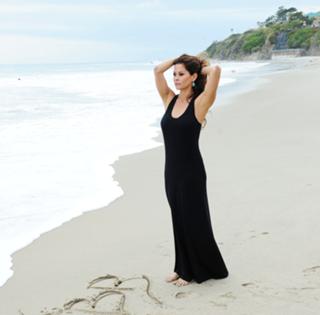 Brooke Burke feet photo thumbnail