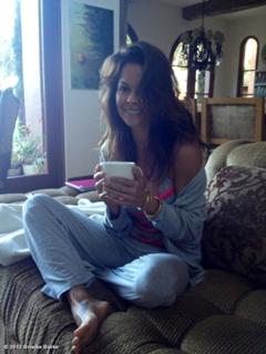 Brooke Burke feet photo thumbnail