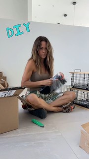 Brooke Burke feet photo thumbnail