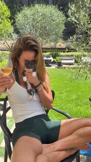 Brooke Burke feet photo thumbnail