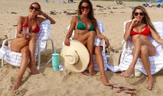 Brooke Burke feet photo thumbnail