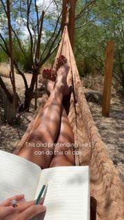 Brooke Burke feet photo thumbnail