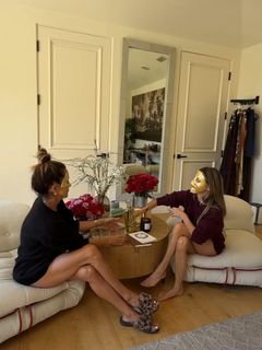 Brooke Burke feet photo thumbnail