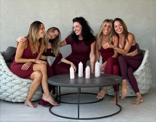 Brooke Burke feet photo thumbnail