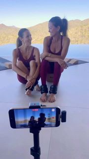 Brooke Burke feet photo thumbnail