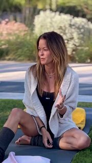 Brooke Burke feet photo 19