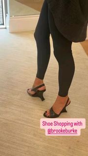 Brooke Burke feet photo 13