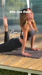 Brooke Burke feet photo 7