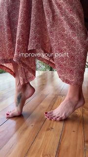 Brooke Burke feet photo 13