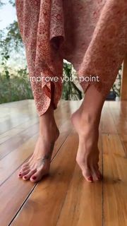Brooke Burke feet photo 11