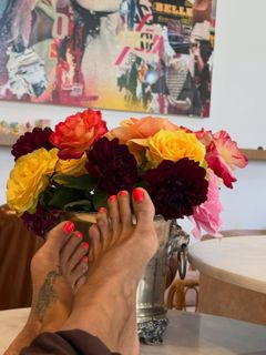 Brooke Burke feet photo 1