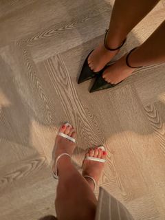 Brooke Burke feet photo 4