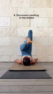 Brooke Burke feet photo 1