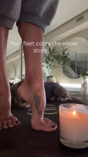Brooke Burke feet photo 1