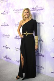 Brooke Burns feet photo thumbnail