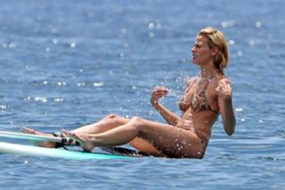 Brooke Burns feet photo thumbnail