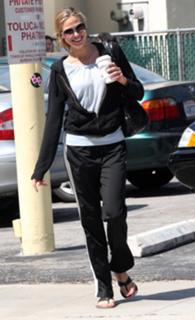 Brooke Burns feet photo thumbnail