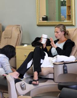 Brooke Burns feet photo thumbnail