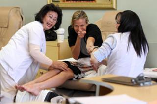 Brooke Burns feet photo thumbnail