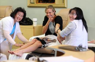 Brooke Burns feet photo thumbnail