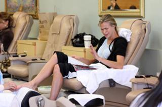 Brooke Burns feet photo thumbnail