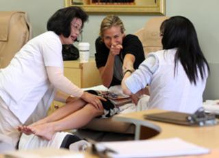 Brooke Burns feet photo thumbnail