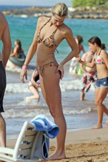 Brooke Burns feet photo thumbnail