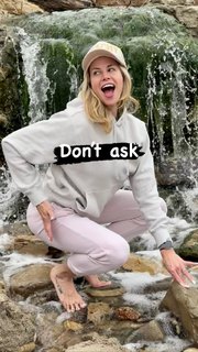 Brooke Burns feet photo thumbnail