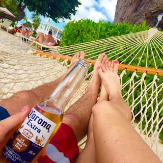 Brooke Butler feet photo thumbnail