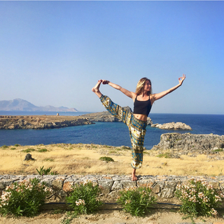 Brooke Butler feet photo thumbnail