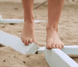 Brooke Butler feet photo thumbnail
