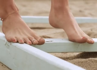 Brooke Butler feet photo thumbnail