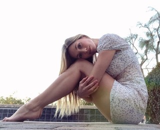 Brooke Butler feet photo thumbnail