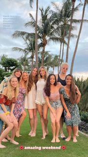 Brooke Butler feet photo thumbnail