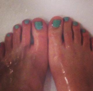 Brooke Hogan feet photo thumbnail
