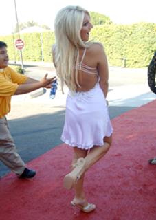 Brooke Hogan feet photo thumbnail