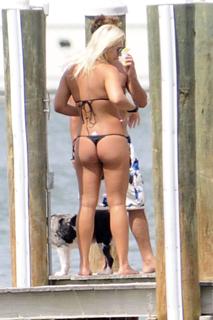 Brooke Hogan feet photo thumbnail