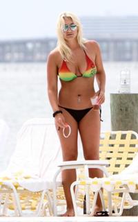 Brooke Hogan feet photo thumbnail