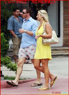 Brooke Hogan feet photo thumbnail