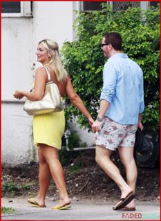 Brooke Hogan feet photo thumbnail