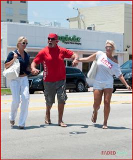 Brooke Hogan feet photo thumbnail